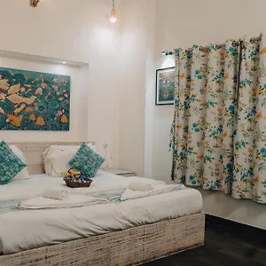 3* Alojamento de Acomodação e Pequeno-almoço Safarnama - A Boutique