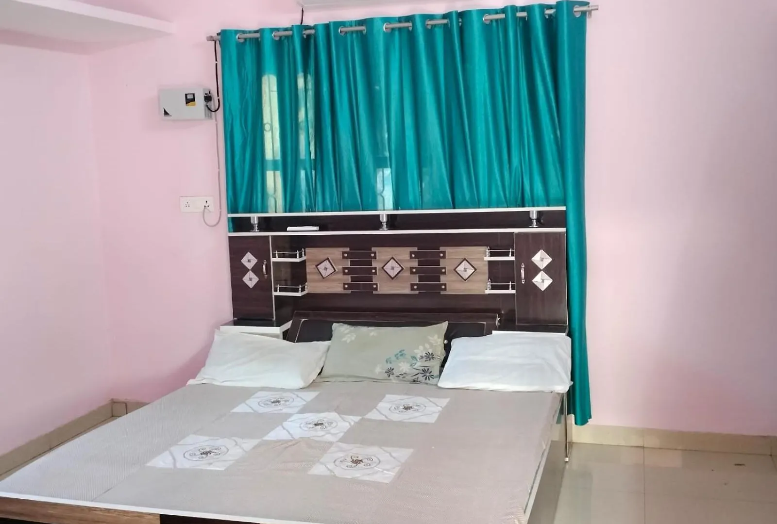Durgakund Home Stay Varanasi Apartment